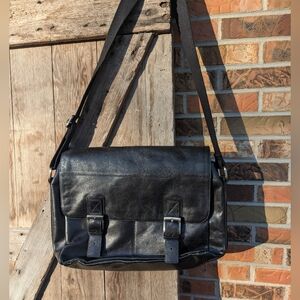 Fossil Brand Black Leather Messenger Bag